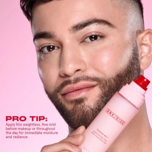 ONE/SIZE by Patrick Starrr Powder Melt Glass Setting Spray 100mL