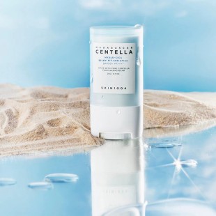 SKIN1004 Madagascar Centella Hyalu-Cica Silky-Fit Sun Stick 20g